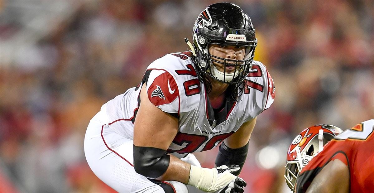 Atlanta Falcons offensive tackle Jake Matthews (70) takes his stance during  an NFL football game against the Los Angeles Rams Sunday, Sept. 18, 2022,  in Inglewood, Calif. (AP Photo/Kyusung Gong Stock Photo - Alamy