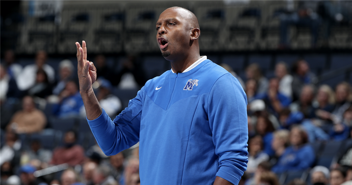 Penny Hardaway removes Rasheed Wallace from Memphis bench