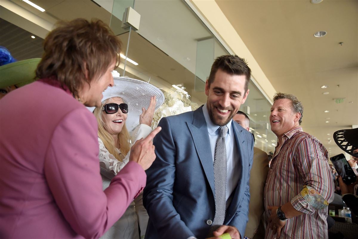 Aaron Rodgers joins celebs at the Kentucky Derby