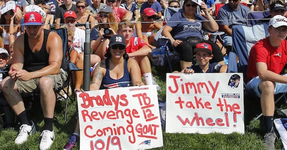 21,781 New England Patriots fans show up to Saturday practice