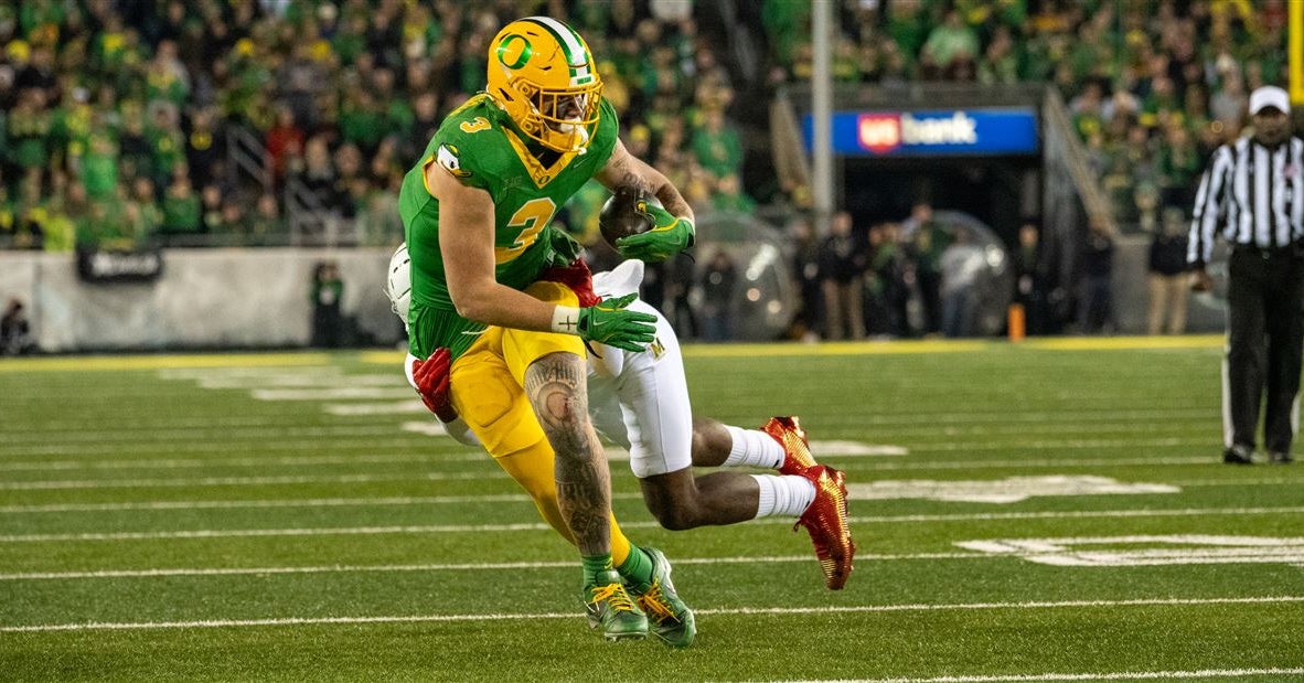 Oregon pass catchers step up in absence of Tez Johnson in win over Maryland