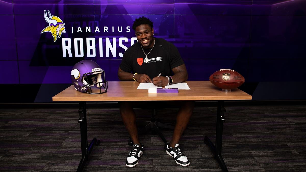 Janarius Robinson signs rookie contract - Daily Norseman