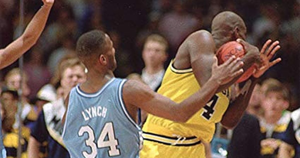 George Lynch Explains How Dean Smith Beat Michigan & Chris Webber in 1993 Title Game George Lynch Explains How Dean Smith Beat Michigan & Chris Webber in 1993 Title Game