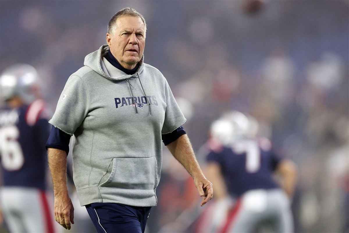 Bill Belichick, 72, Makes Red Carpet Debut With His 24-year-old ...