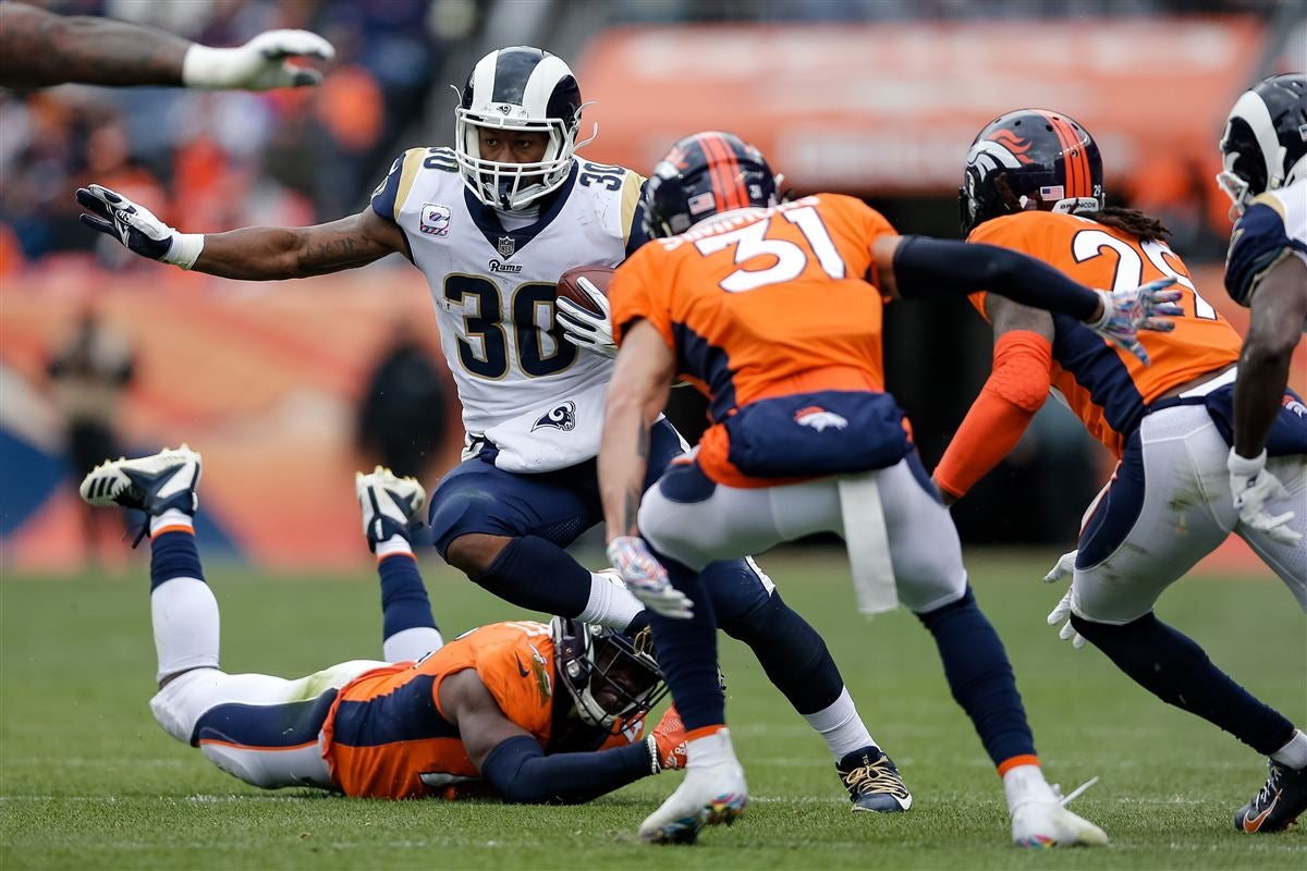 Broncos' Vance Joseph critiques defense during joint practices with Rams