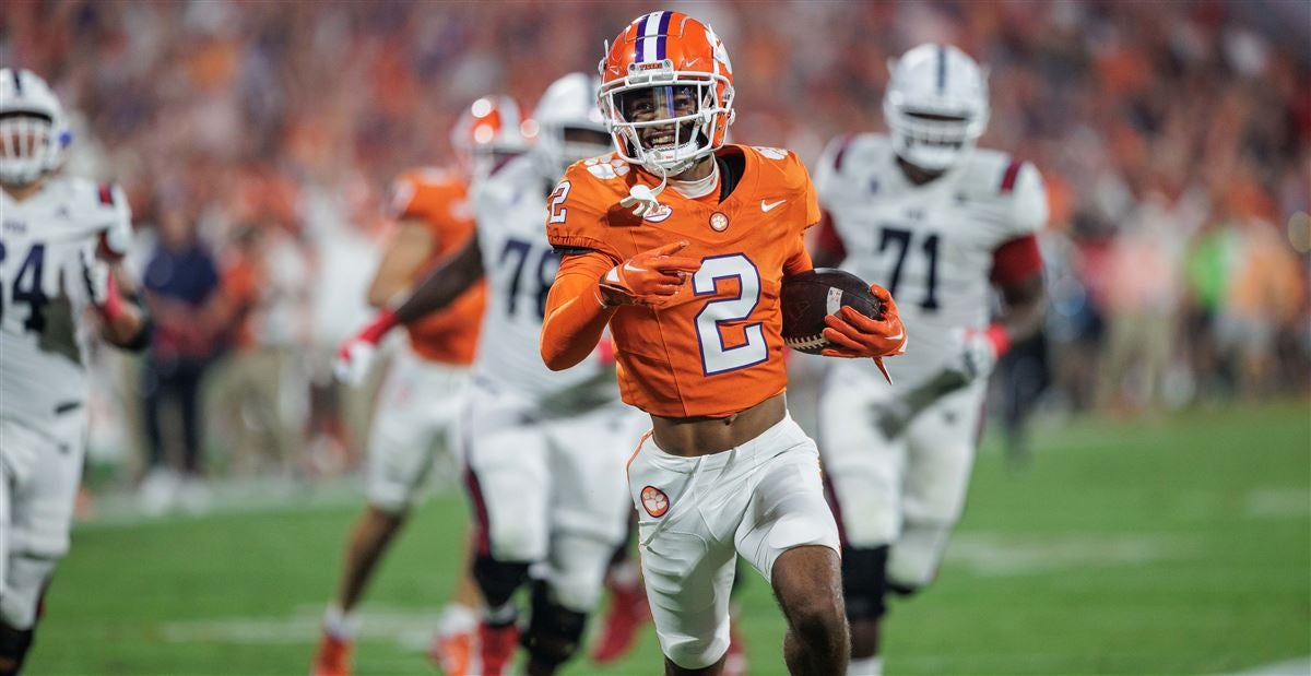 Rapid Reactions Clemson Dominates FAU with Balanced Performance