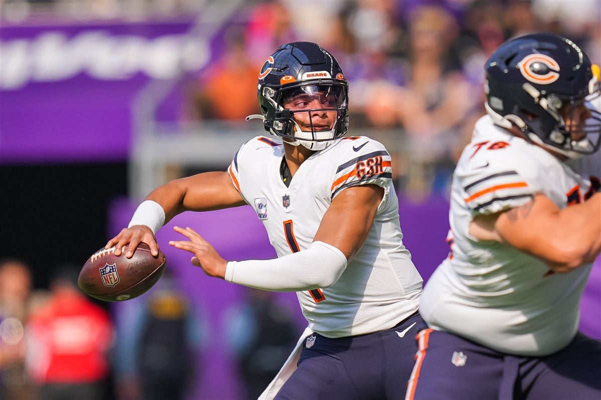 Bears' late rally falls short in 29-22 loss to Vikings.