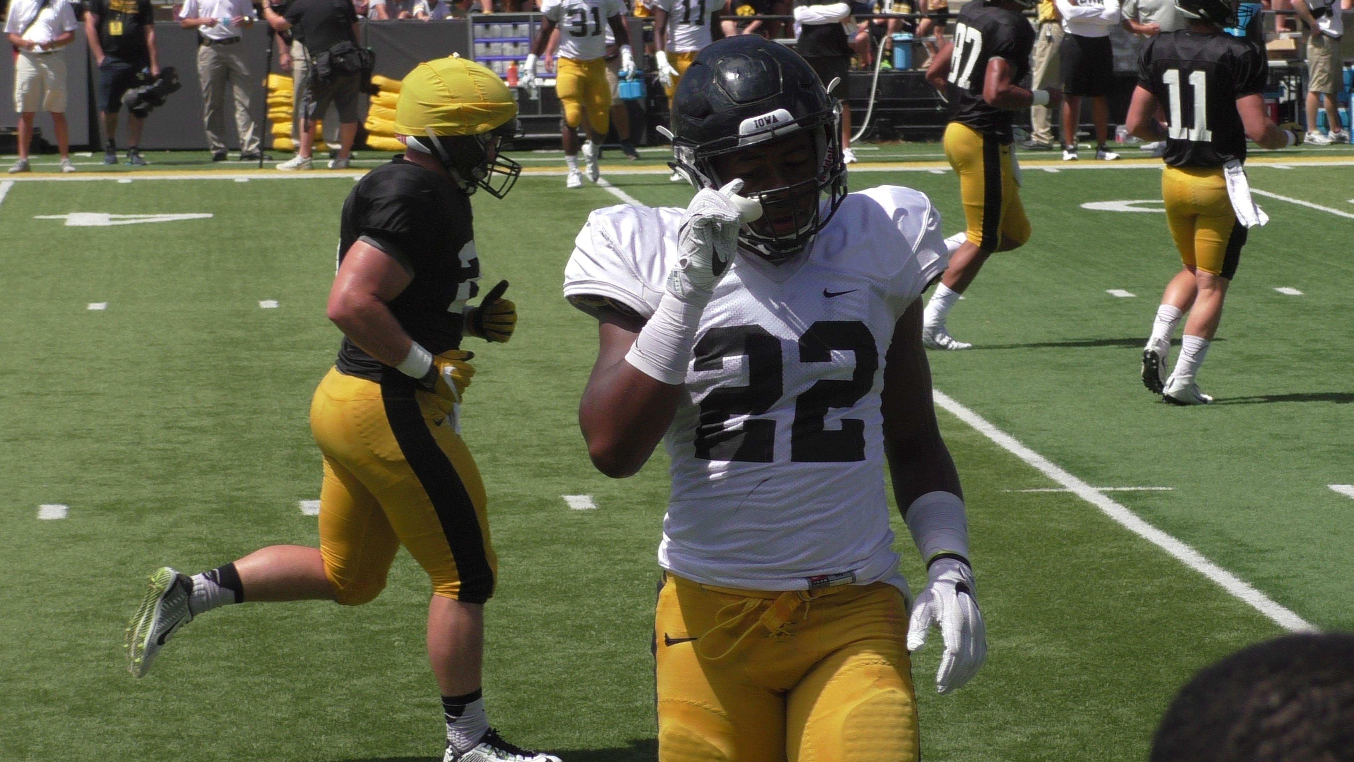 Iowa Hawkeyes LB Josey Jewell a star in the making