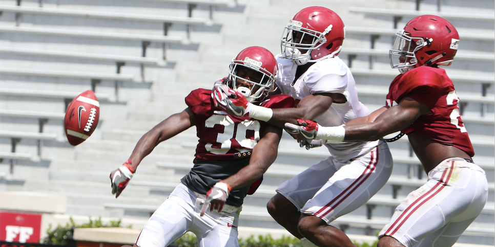 Alabama WR DeVonta Smith emerges from the shadows after breakout game vs.  South Carolina