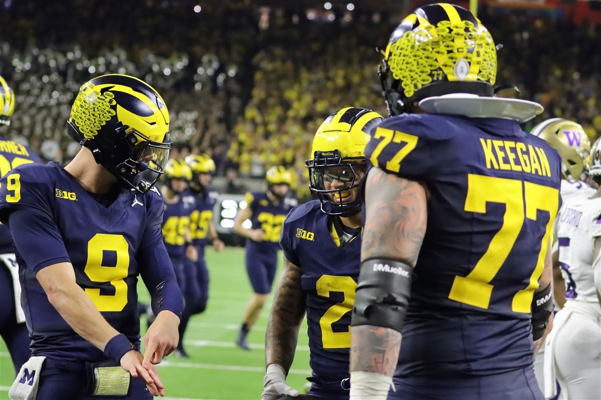 Michigan football is recruiting a 400-pound offensive lineman