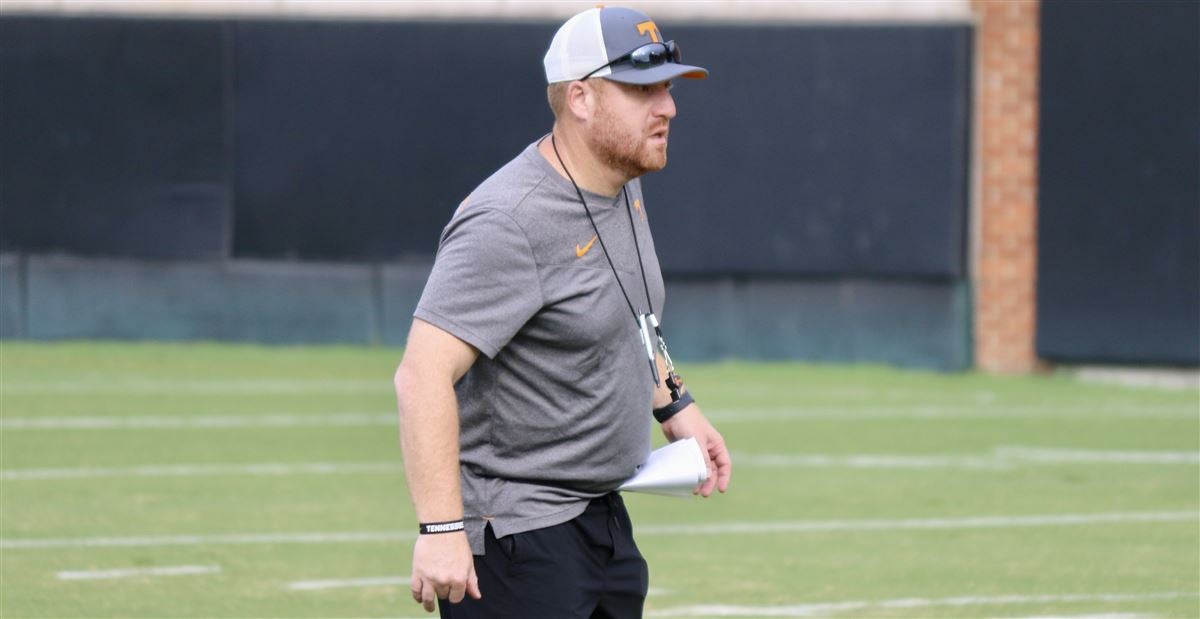 Report: Tennessee OC Alex Golesh set to be hired as South Florida's head coach - Vimarsana News