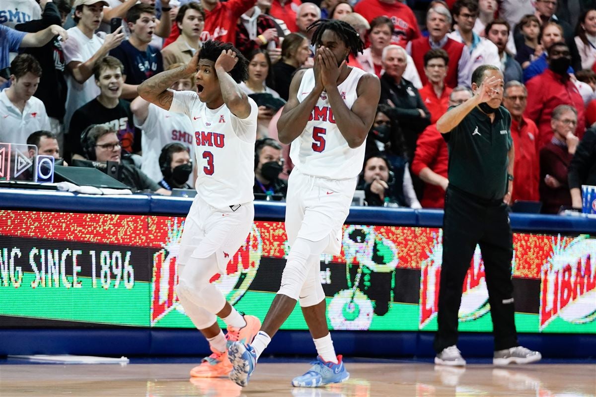 Cincinnati beats Kansas State 75-61