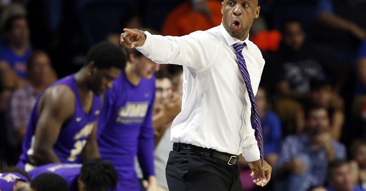 Oregon men's basketball hires Louis Rowe to coaching staff