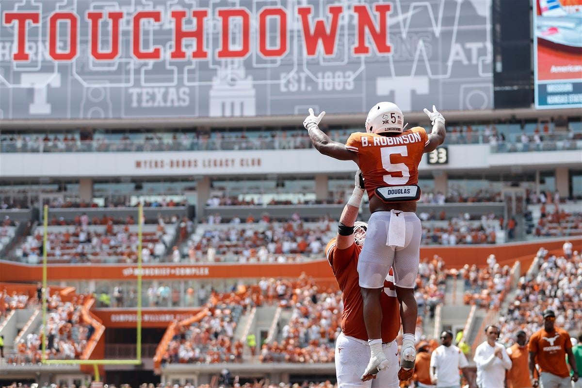 Texas Longhorns running back Bijan Robinson to enter NFL Draft, not play in  Alamo Bowl