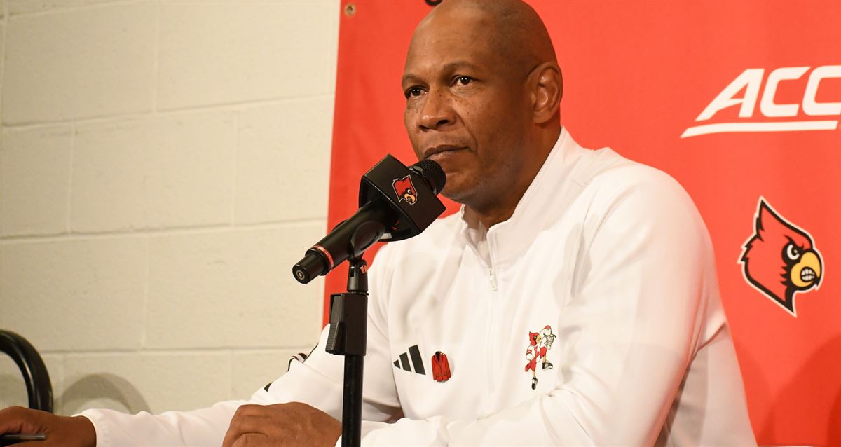 Kenny Payne back with the Cards, officially named UofL men's basketball  coach