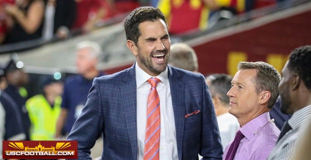 Usc Football 13 Things That Happened In The Month Of April