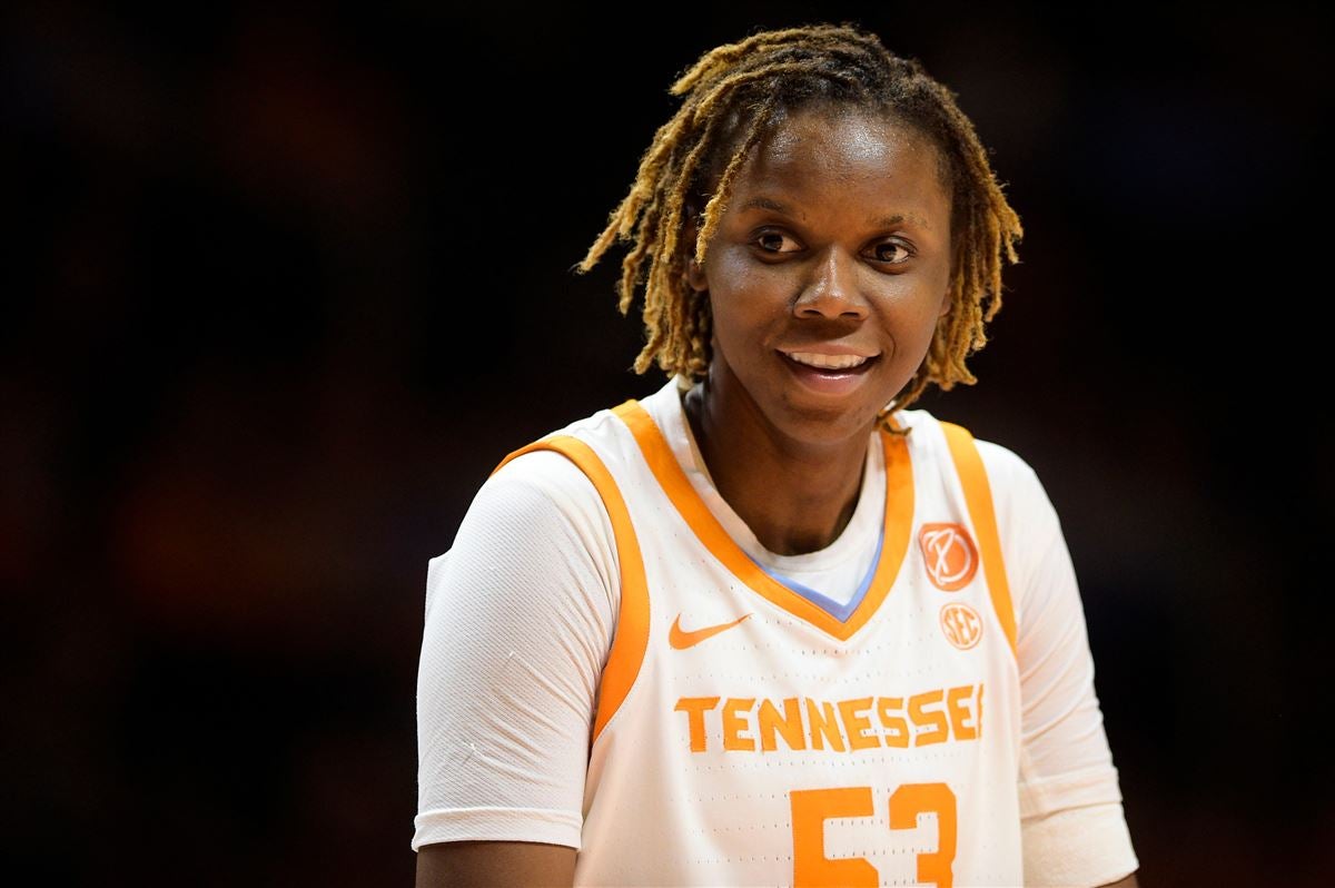 Jillian Hollingshead eases back into Lady Vols practice