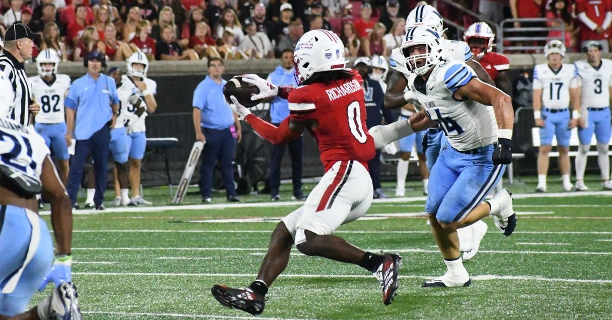 FINAL: No. 24 Louisville Defeats Villanova 59-13