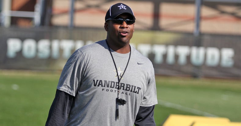 REPORT: ECU hires Kenwick Thompson as DC
