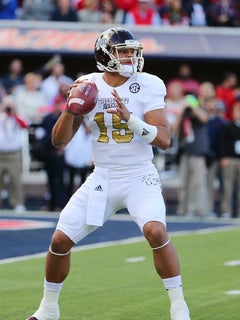 Mississippi State going for gold with its Egg Bowl uniforms 