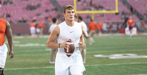 Hunter Johnson Says Hes A Better Man For Time At Clemson