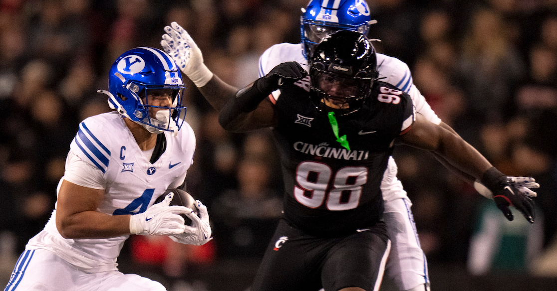 Walt Stewart Details Cincinnati’s Defensive Line Transformation Ahead of 2026 Season