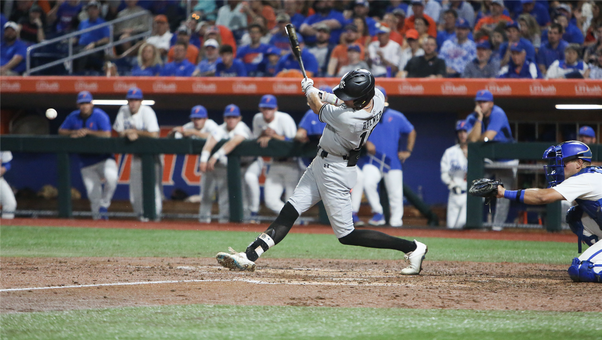 Gamecocks edge Aggies on Wingo's ninth-inning hit