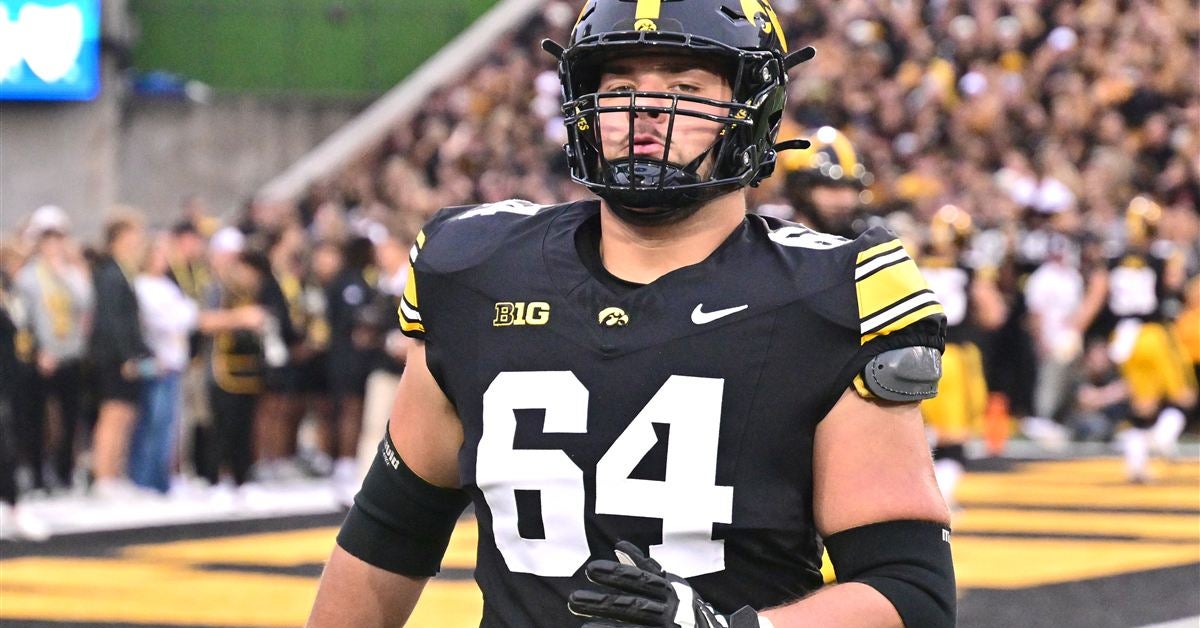 Counting Down Iowa Football's Most Indispensable Players: No.13 Leighton Jones
