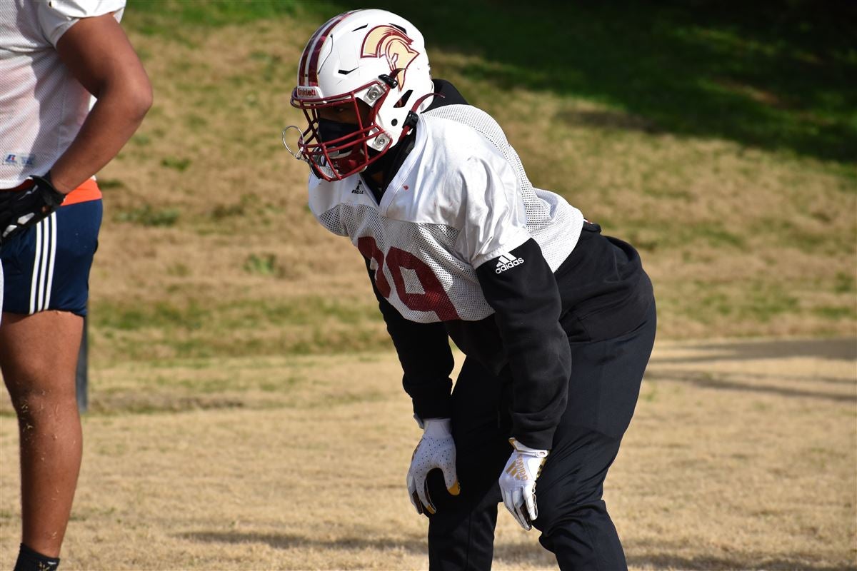 Mark Stoops looking to add one more 'lightning bolt' to 2023 class - Vimarsana News