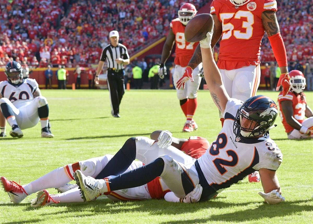 Broncos tight end Jeff Heuerman hosting camp at Barron Collier