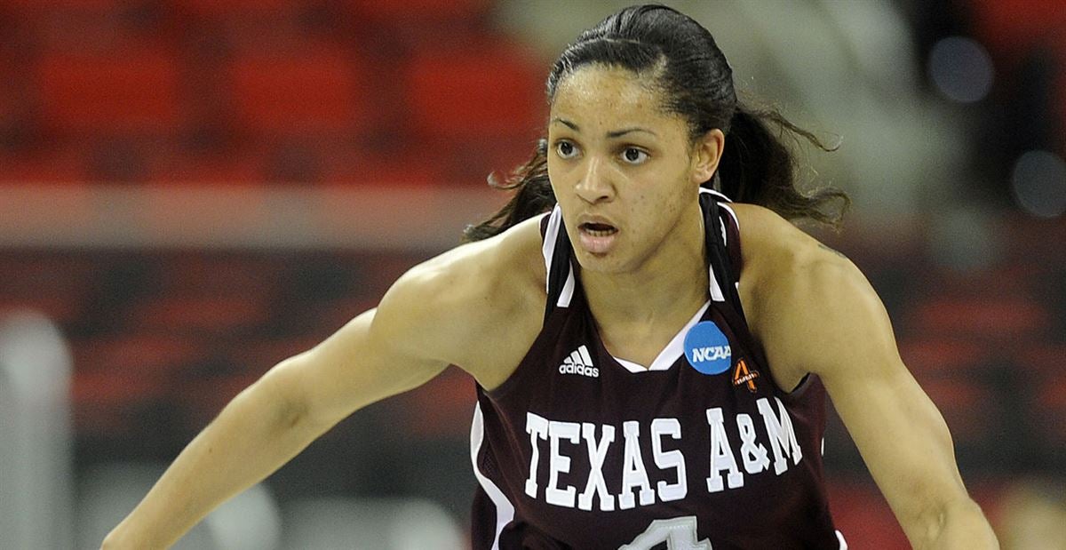 Sydney Carter coaches at A&M