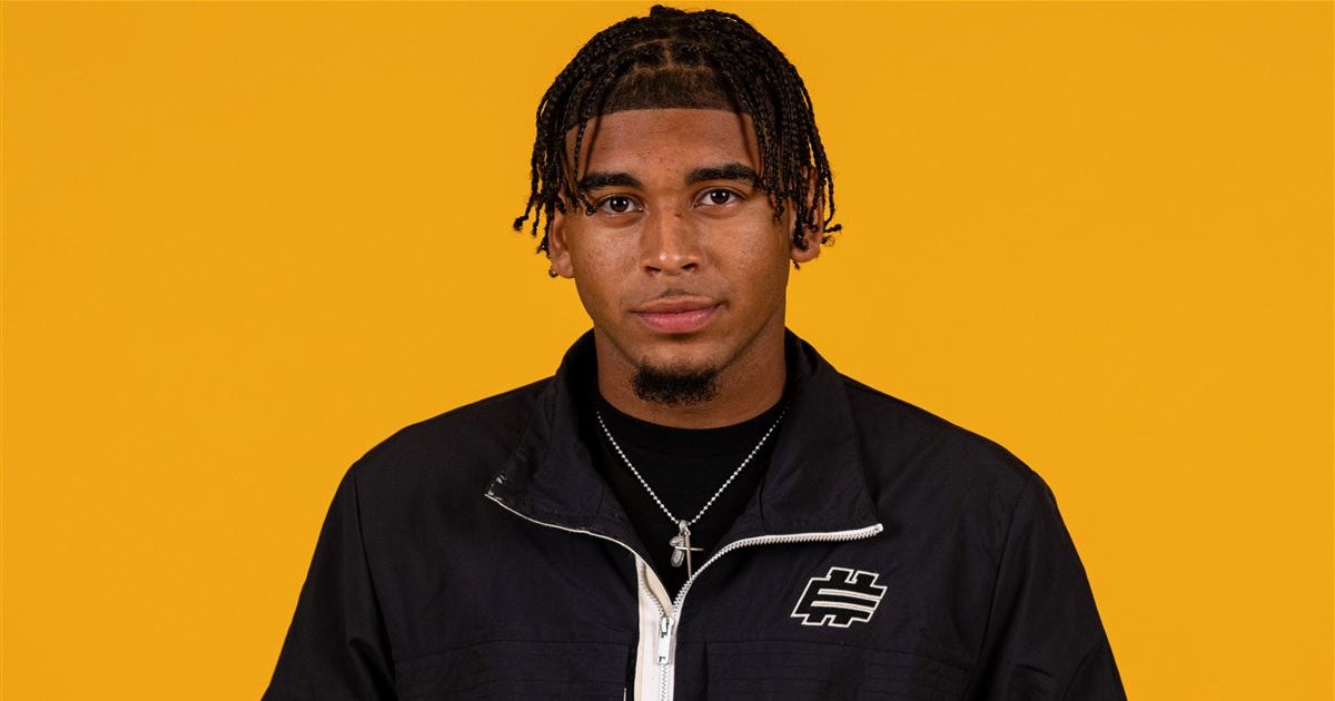 Four-star QB Rickie Collins stays home and signs with LSU Tigers