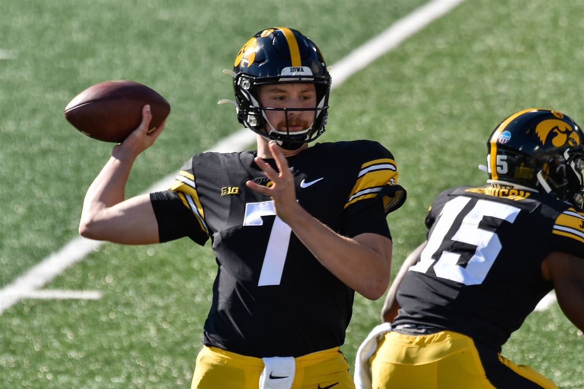 Spencer Petras, Iowa, Quarterback