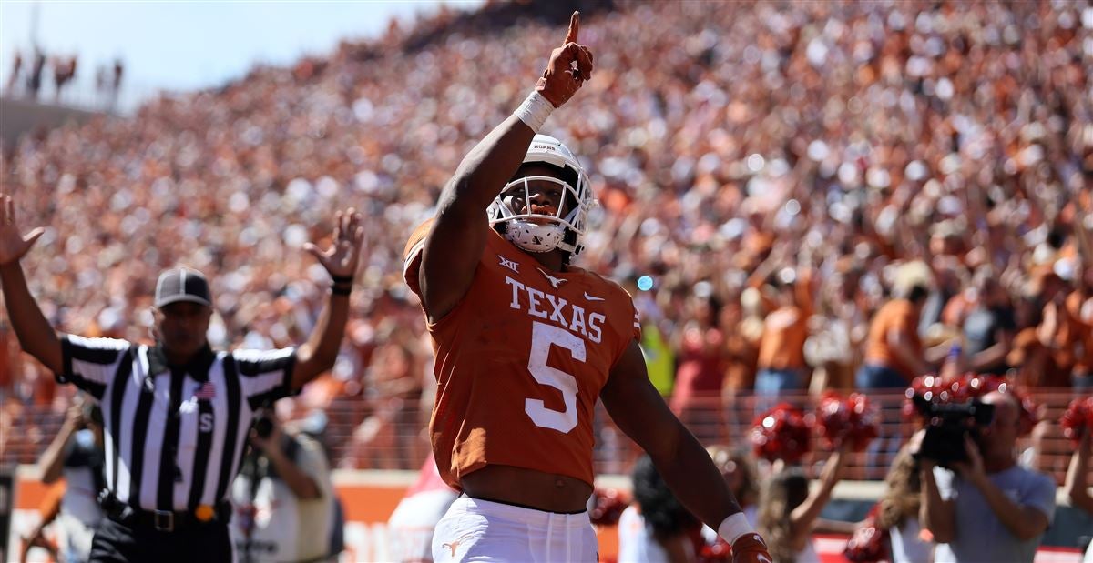 Texas RB Bijan Robinson Lands Lamborghini NIL Deal - Sports Illustrated