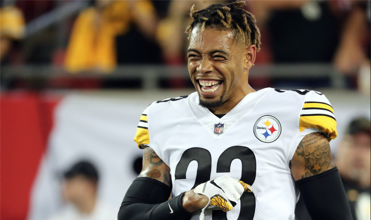 Alex Highsmith Not Thinking About Race For NFL Sack Lead: 'The Only Thing  That Really Matters To Me Is Wins' - Steelers Depot