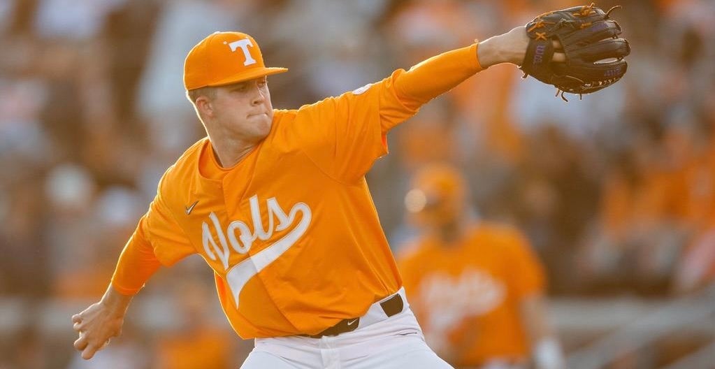 Live Updates No 8 Tennessee Baseball Seeks Series Win Over Illinois