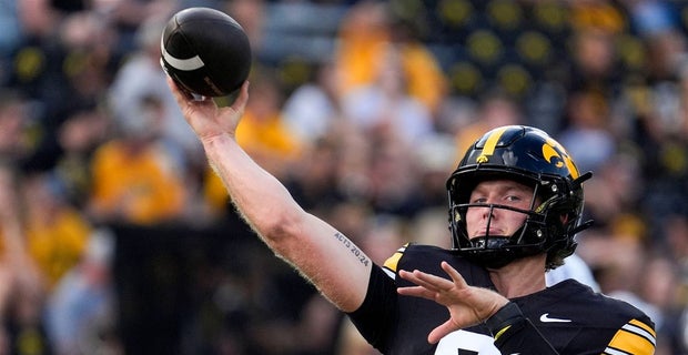 Iowa Football: What Tim Lester Said About The Iowa Offense, 2026 ...