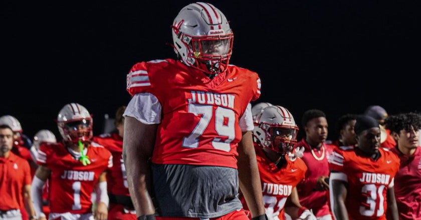 Texas remains firmly on radar for 2028 OL Jai'Storm Knight