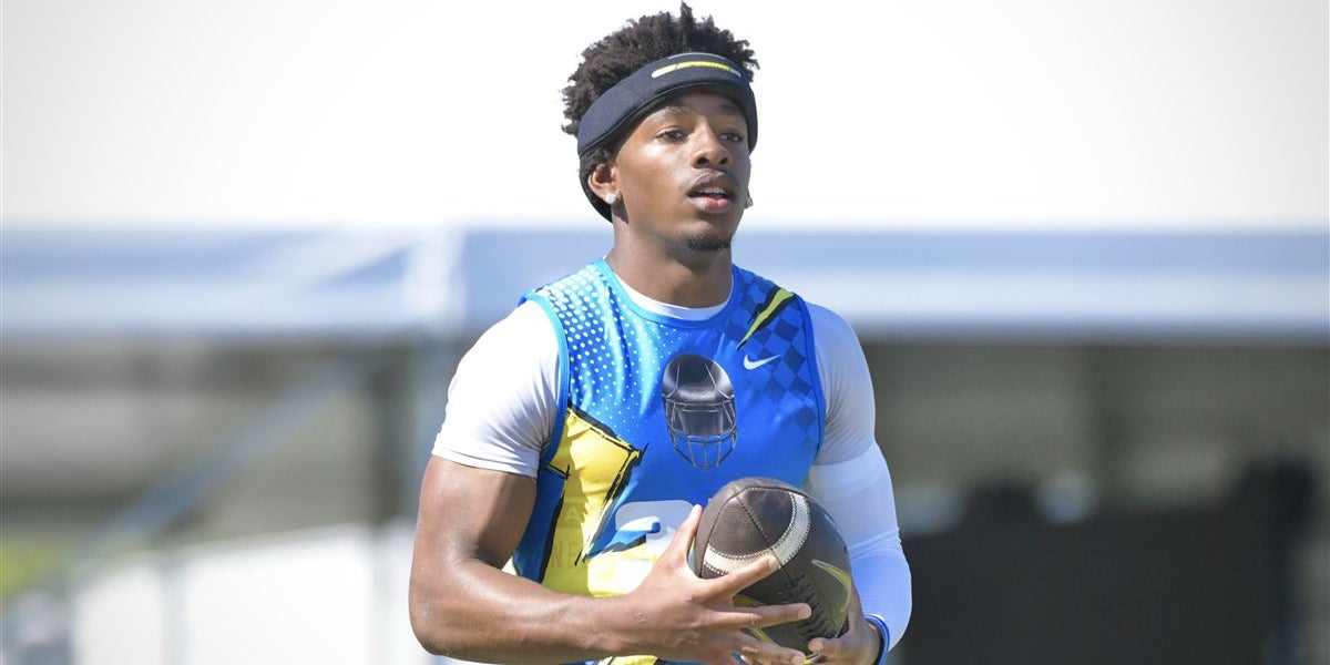 https://s3media.247sports.com/Uploads/Assets/427/892/13892427.JPG?width=1200&height=600&crop=2:1&fit=cover