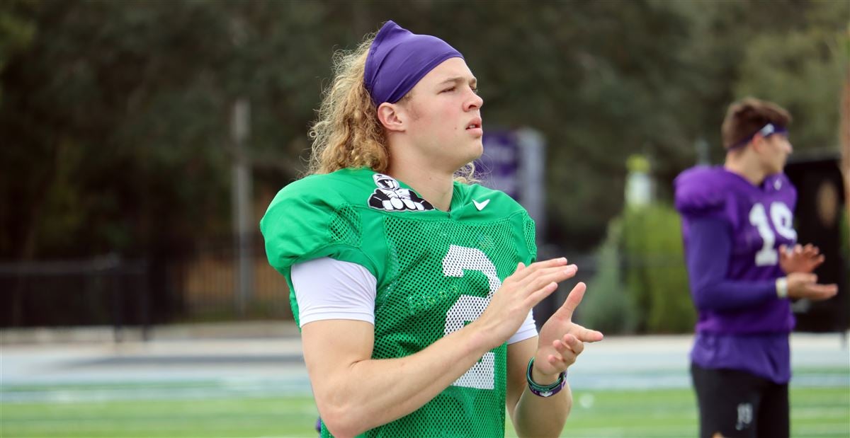 Photos and highlights from Kansas State's Christmas Eve practice