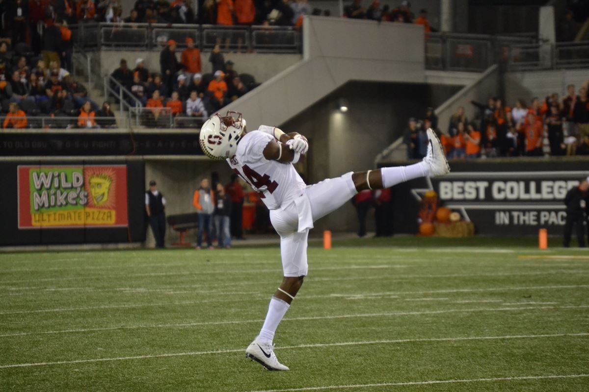 Photo: Stanford Cardinal CB Quenton Meeks (24) runs back interception for a  touchdown at the Rose Bowl - LAP20160101406 