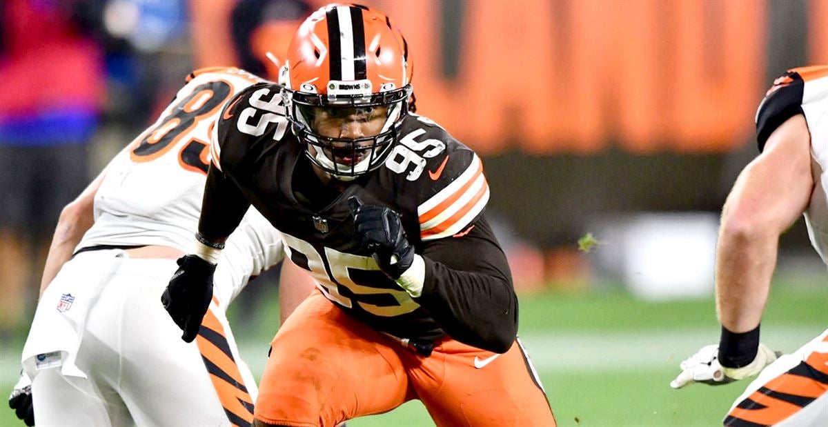 Cleveland Browns Myles Garrett Named AFC Defensive of the Month