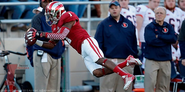 Cleveland Browns wide receiver Shane Wynn catches a pass during