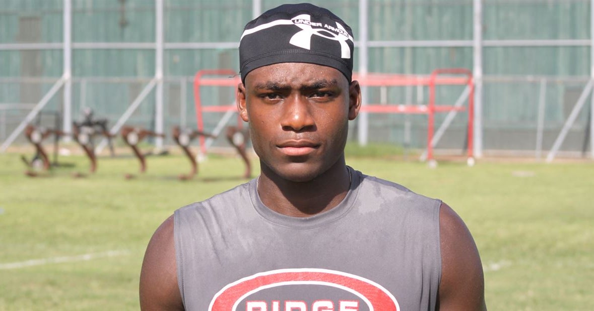 Notre Dame Official Visitor — 5 facts on 4star DE Joseph Ossai