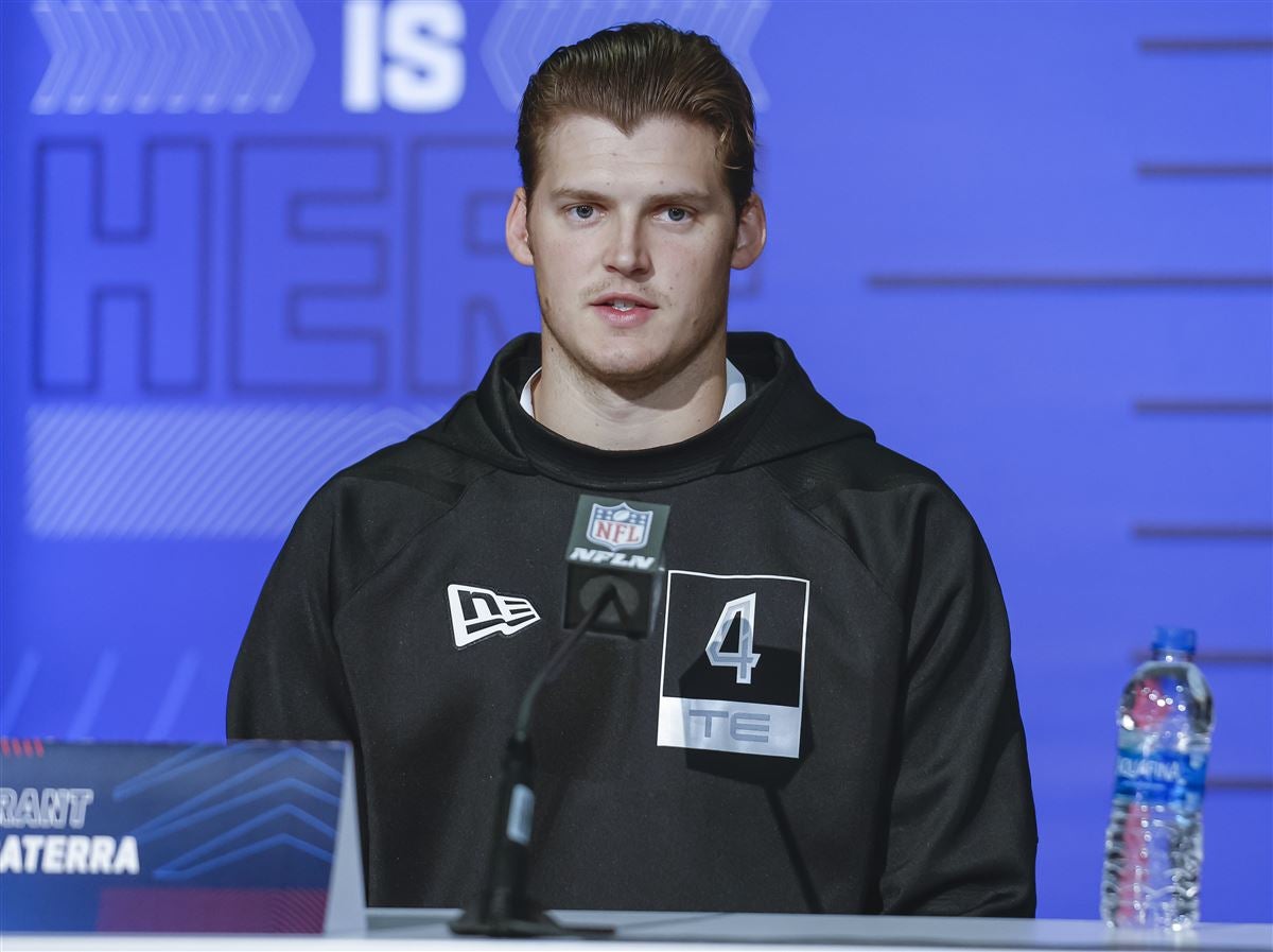 Tight end Grant Calcaterra runs official 4.62-second 40-yard dash at the  2022 combine