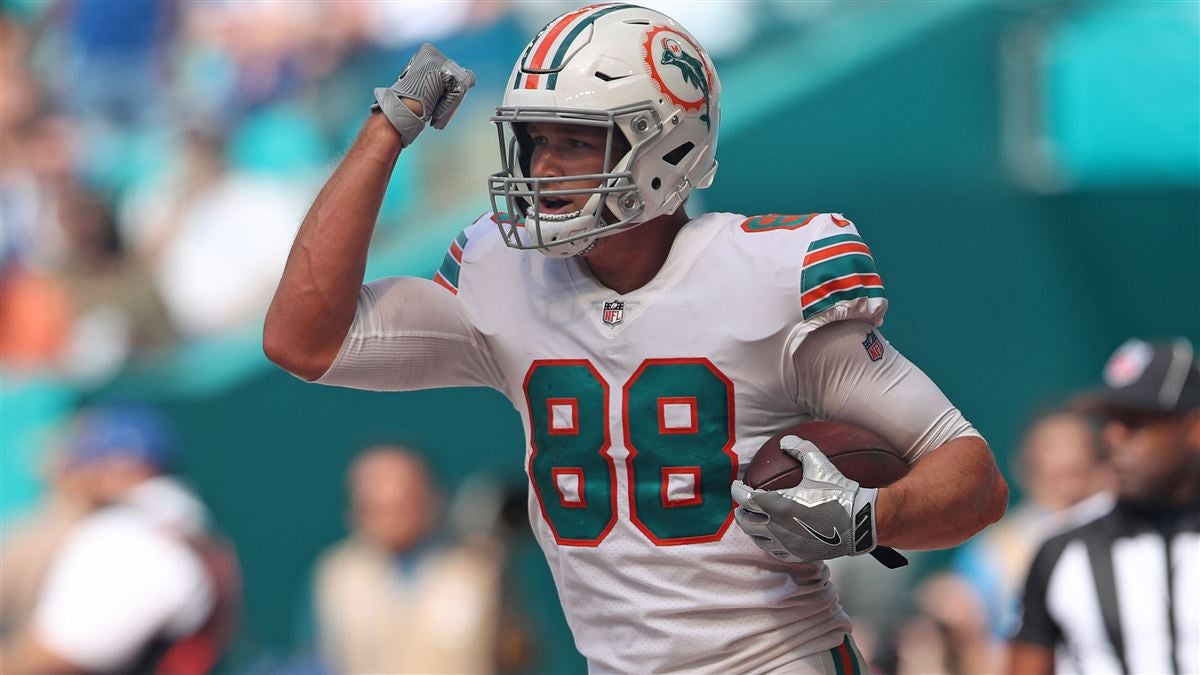 SCHEFTER  Miami Dolphins Tight End Mike Gesicki will play under