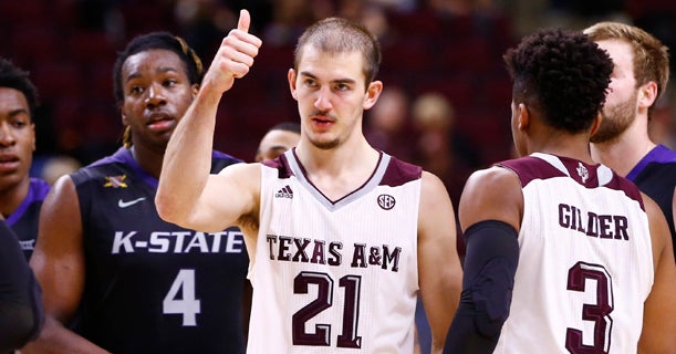 GigEm 247 talks about how former Texas A&M basketball Alex Caruso went off versus San Antonio