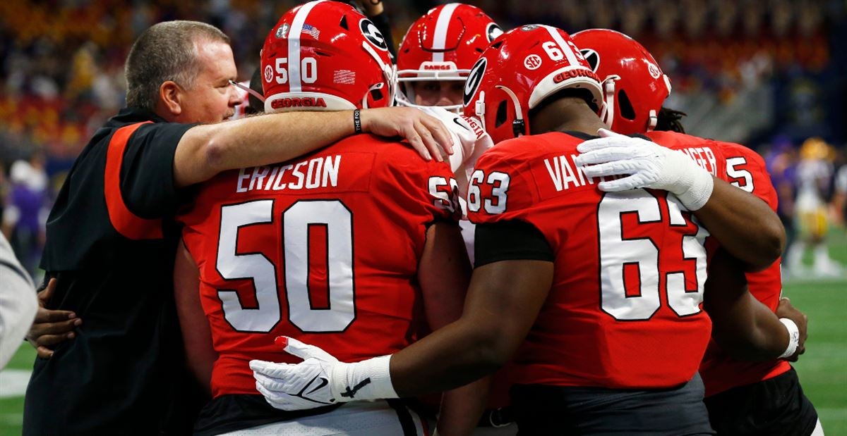 Georgia football named a 2022 Joe Moore Award finalist - Vimarsana News