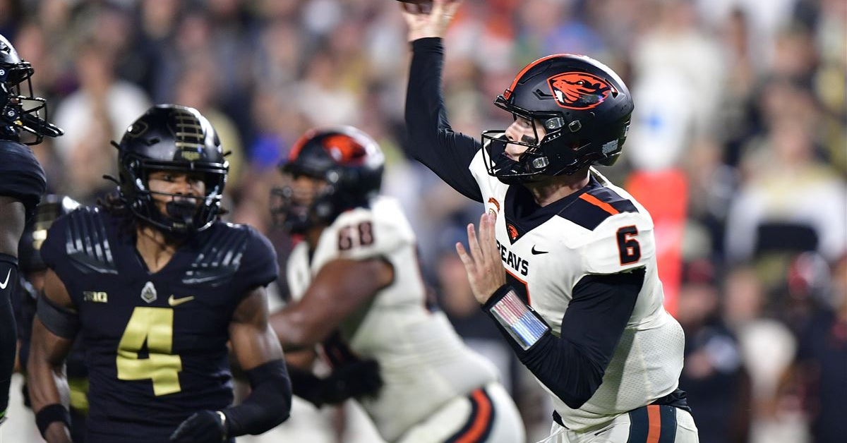Oregon State's quarterback situation remains unsolved as Beavers prepare for Hawai'i