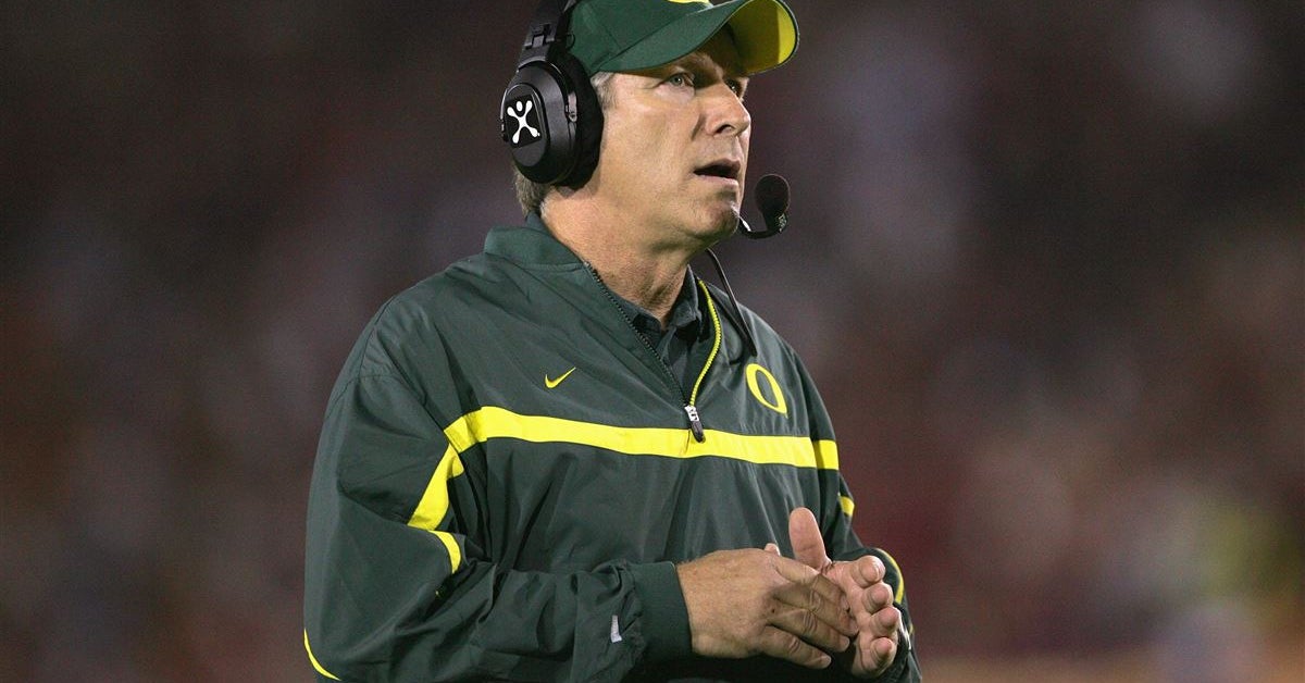 Ex-Oregon head coach Mike Bellotti: West Coast schools are lacking 'enthusiasm level and commitment' of others